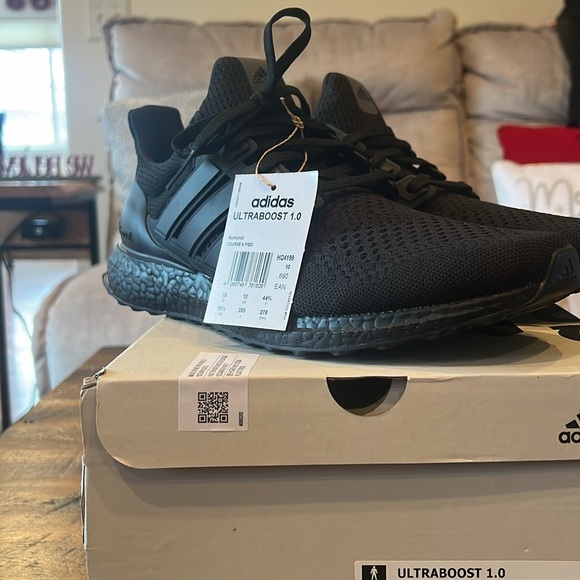 ADIDAS ULTRABOOST 1.0. Men’s 10.5 black. NWT - Picture 5 of 5